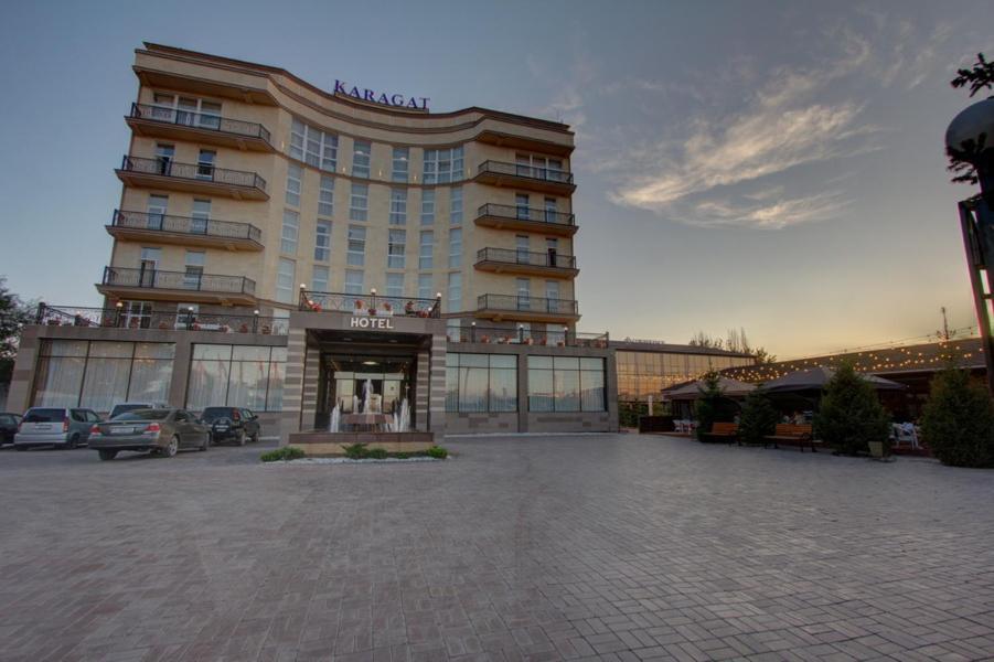 Karagat Hotel Karakol Exterior foto